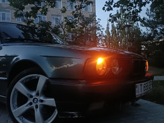 BMW 5 Series Touring foto 5