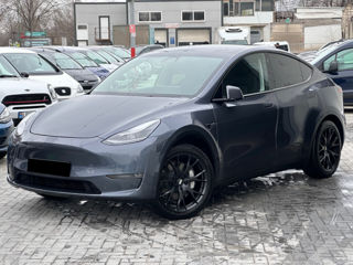 Tesla Model Y foto 4