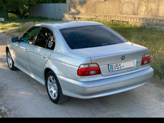 BMW 5 Series foto 4