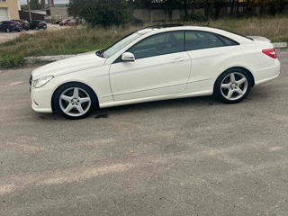 Mercedes E-Class Coupe foto 1