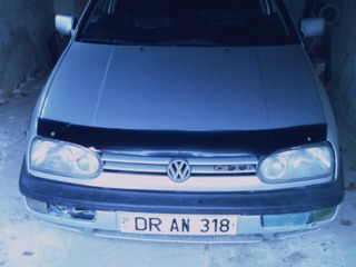 Volkswagen Golf foto 1