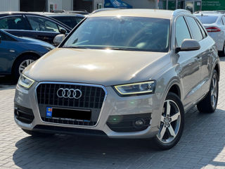 Audi Q3 foto 1
