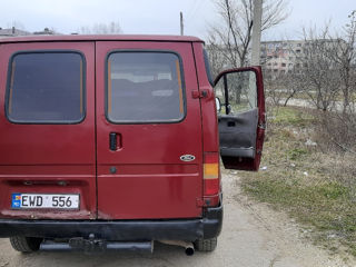 Ford Transit foto 2