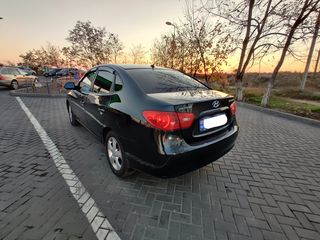 Hyundai Elantra foto 5