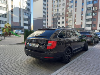 Skoda Superb foto 5