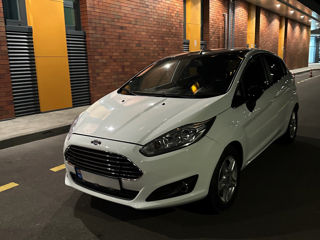 Ford Fiesta foto 3