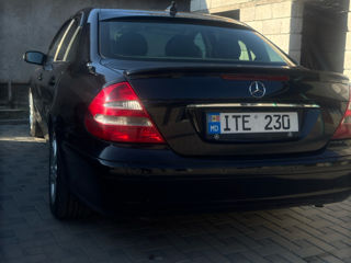 Mercedes E-Class foto 2