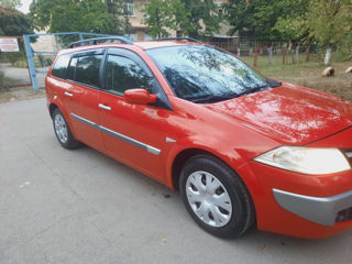 Renault Megane foto 2