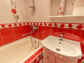 Primesc la gazda doua fete sau pereche in apartament cu o camera foto 6