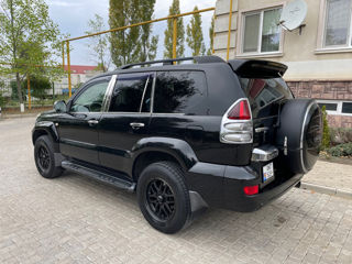 Toyota Land Cruiser Prado foto 3