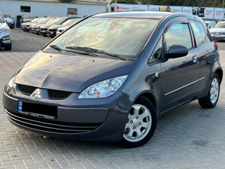 Mitsubishi Colt foto 1