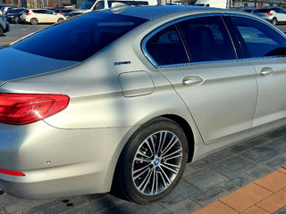 BMW 5 Series foto 5