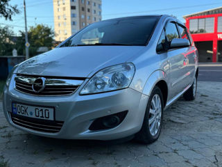 Opel Zafira foto 1