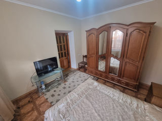 Apartament cu 2 camere, 85 m², Centru, Chișinău foto 2