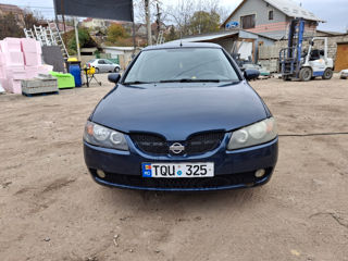 Nissan Almera foto 2