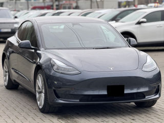 Tesla Model 3 foto 4