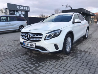 Mercedes GLA foto 2