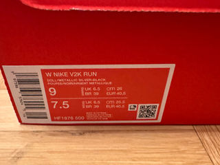 Nike V2K RUN mar 40,5 Noi Originale foto 5