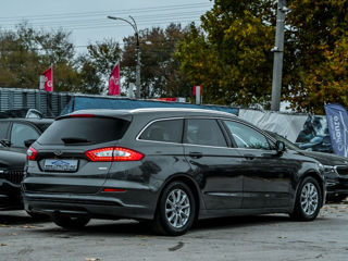 Ford Mondeo foto 2