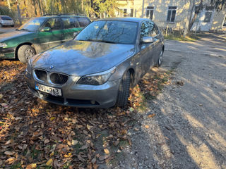 BMW 5 Series foto 2