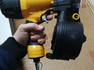 Акамуляторный Нейлер Dewalt foto 7