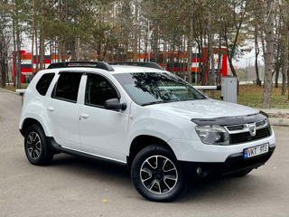 Dacia Duster фото 1