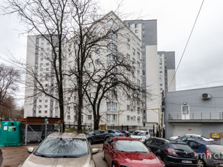 Apartament cu 2 camere, 60 m², Botanica, Chișinău foto 18