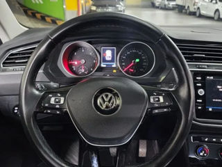 Volkswagen Tiguan foto 4