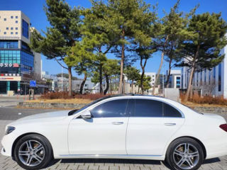 Mercedes E-Class foto 2