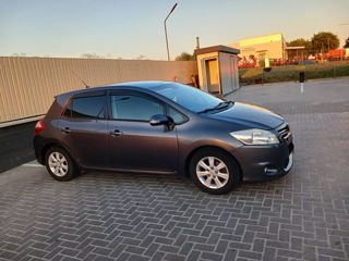 Toyota Auris фото 6