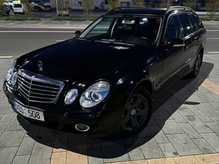 Mercedes E-Class foto 2