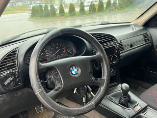 BMW 3 Series foto 8