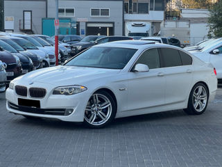 BMW 5 Series foto 3