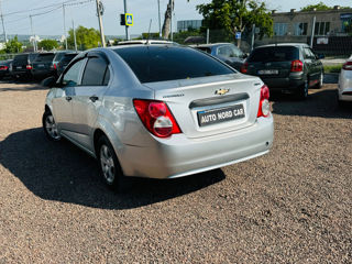 Chevrolet Aveo foto 3