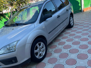 Ford Focus Wagon foto 4