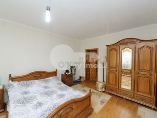 Casă cu 2 nivele, Ciocana, reparație euro, 900 mp, 350000 € ! foto 1