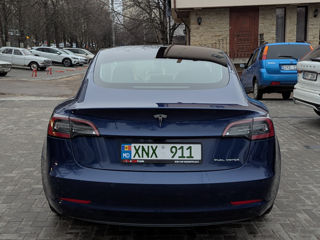 Tesla Model 3 foto 5