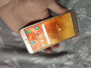 Vind Samsung Galaxy J4 ideal tot original fara reparatii este incarcator