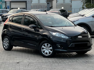 Ford Fiesta foto 4