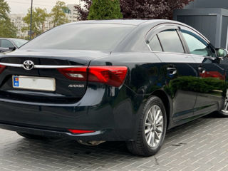 Toyota Avensis foto 4