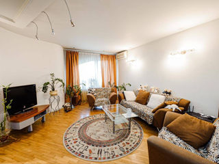 Apartament cu 3 camere, 200 m², Centru, Chișinău foto 2