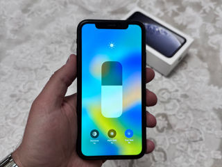 iPhone XR 128GB Black foto 6