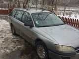 Opel Omega foto 2