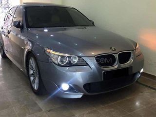 BMW 5 Series foto 1