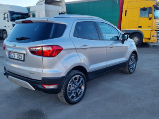 Ford EcoSport foto 9