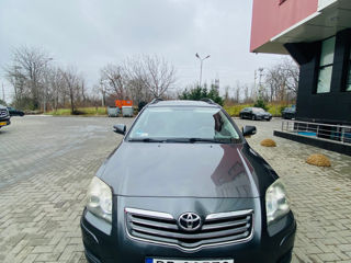 Toyota Avensis foto 3