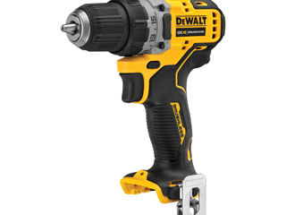 Mașină de găurit și înșurubat DeWalt DCD701