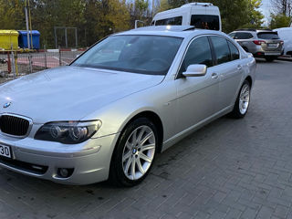 BMW 7 Series foto 2