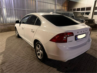 Volvo S60 foto 5