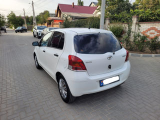 Toyota Yaris foto 4